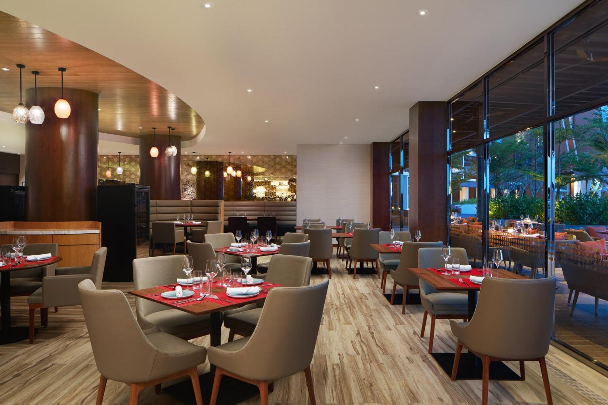 The Westin Desaru Coast Resort Esterno foto The interior of the restaurant