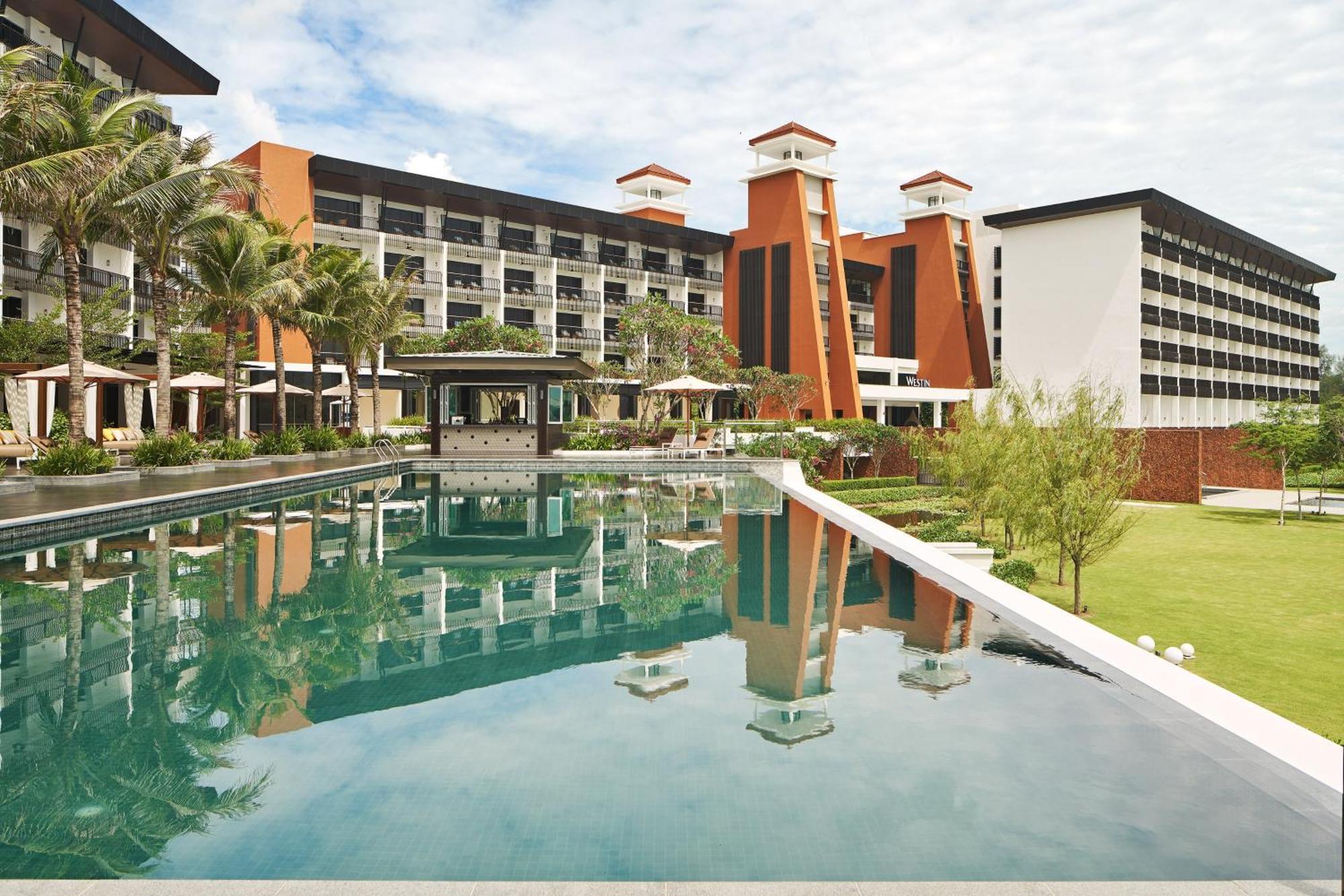 The Westin Desaru Coast Resort Esterno foto The hotel's main building