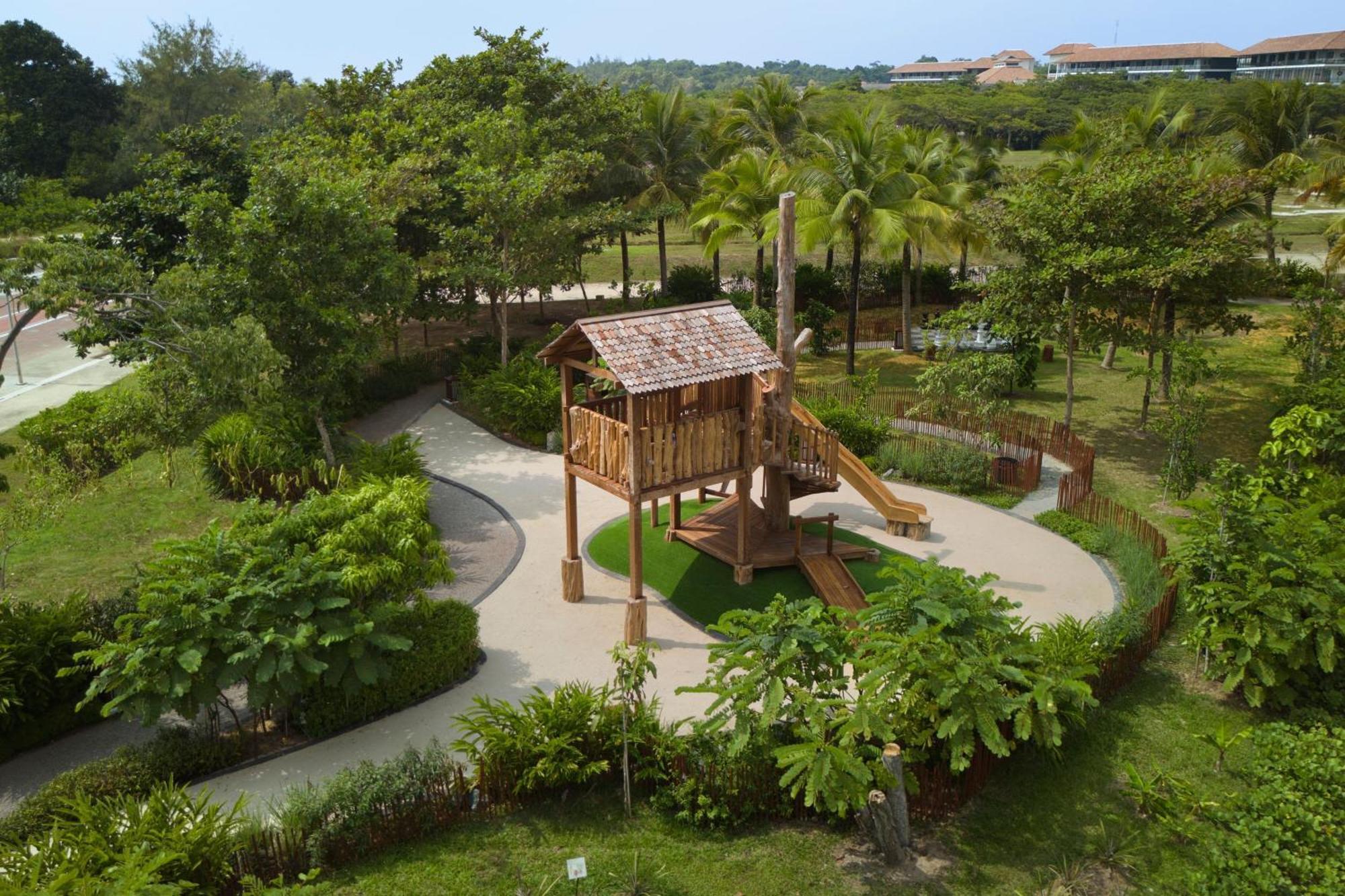 The Westin Desaru Coast Resort Esterno foto The Children's Forest