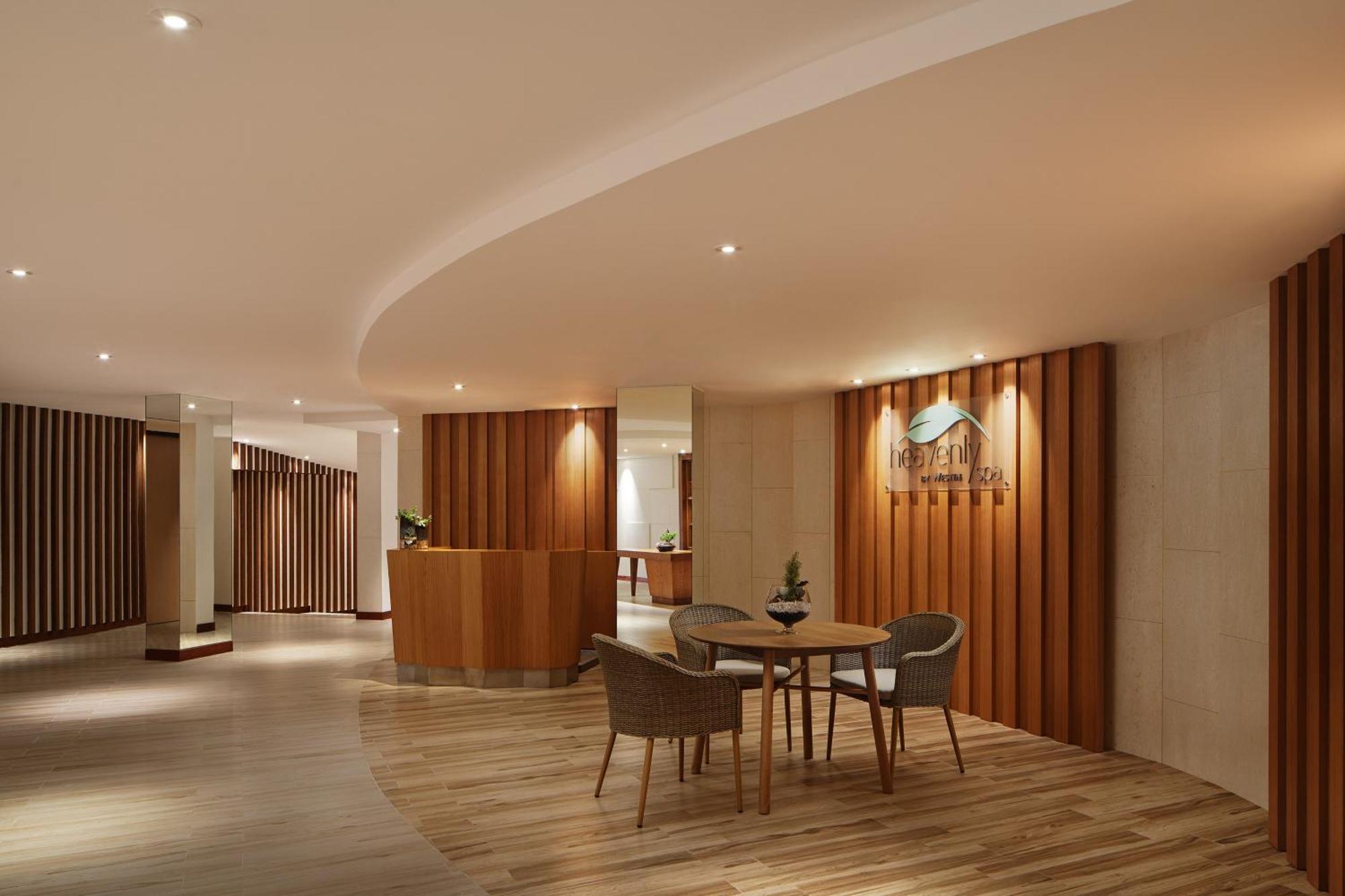 The Westin Desaru Coast Resort Esterno foto The interior of the hotel
